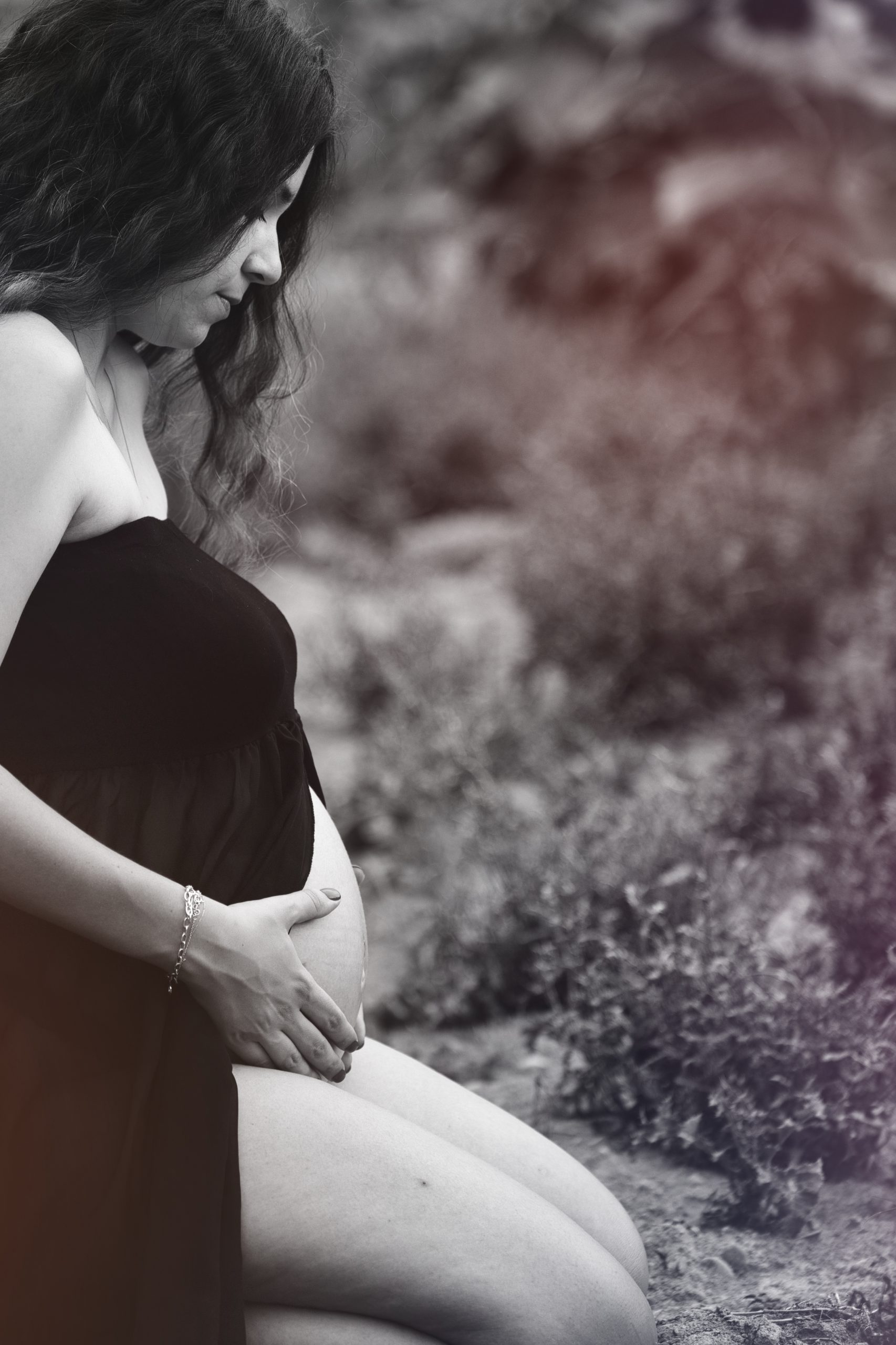 Photographe grossesse en Isère – séance photo grossesse naturelle